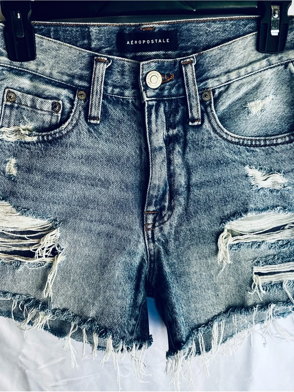 Aeropostale Distressed Frayed Denim Cutoff Shorts in Light Blue Wash